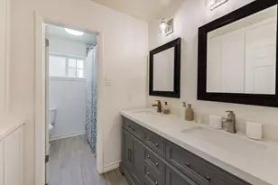 9405 Shady Oaks Dr, Austin, TX 78729 - Photo 18