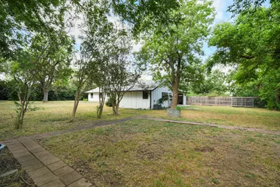 413 Sun Bonnet Drive, Buda, TX 78610 - Photo 2