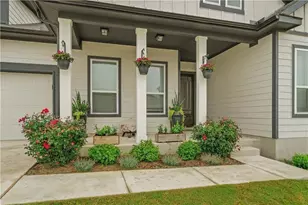 305 Wagon Spoke Wy, Liberty Hill, TX 78642 - Photo 2