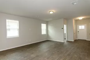 392 Fall Aster Dr, Kyle, TX 78640 - Photo 6