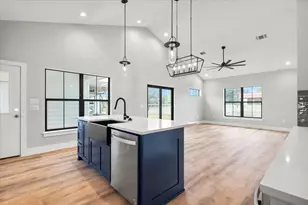 205 N Ave, Johnson City, TX 78636 - Photo 12