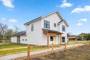 205 N Ave, Johnson City, TX 78636 - Photo 2