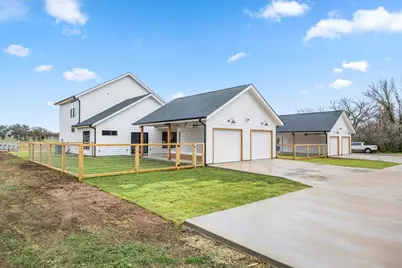 205 N Avenue, Johnson City, TX 78636 - Photo 4