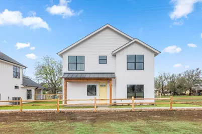 205 N Avenue, Johnson City, TX 78636 - Photo 1