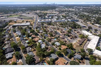 7503 Berkman Drive, Austin, TX 78752 - Photo 36