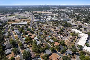 7503 Berkman Dr, Austin, TX 78752 - Photo 36