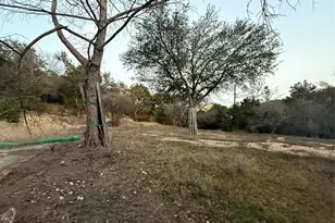 902 Yaupon Valley Rd, West Lake Hills, TX 78746 - Photo 1