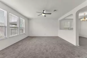 412 Deer Crest Dr, New Braunfels, TX 78130 - Photo 10