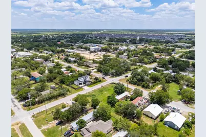 303 Eggleston Street, Manor, TX 78653 - Photo 2