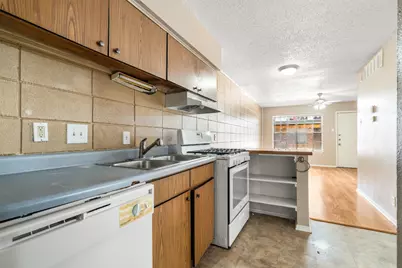 311 E 31 Street #107, Austin, TX 78705 - Photo 10