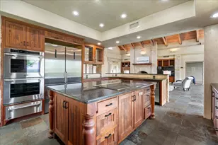 24736 Travis Lakeside Dr, Spicewood, TX 78669 - Photo 6