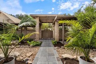 24736 Travis Lakeside Dr, Spicewood, TX 78669 - Photo 2