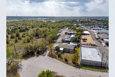 10811 San Jose Avenue, Del Valle, TX 78617 - Photo 8