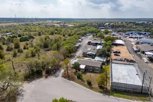 10811 San Jose Ave, Del Valle, TX 78617 - Photo 8