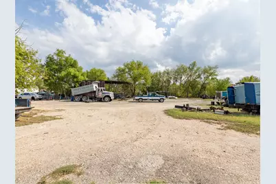 10811 San Jose Avenue, Del Valle, TX 78617 - Photo 24