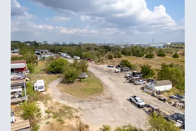 10811 San Jose Avenue, Del Valle, TX 78617 - Photo 22