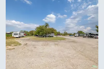 10811 San Jose Avenue, Del Valle, TX 78617 - Photo 16