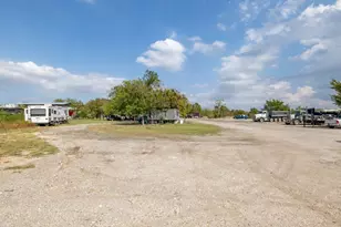 10811 San Jose Ave, Del Valle, TX 78617 - Photo 16