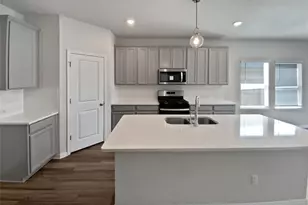 220 Sun Grv Trl, Georgetown, TX 78628 - Photo 6