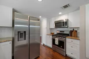 7102 Fred Morse Dr, Austin, TX 78723 - Photo 14