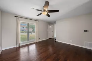 7102 Fred Morse Dr, Austin, TX 78723 - Photo 18