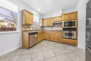 202 Holmstrom St, Hutto, TX 78634 - Photo 16