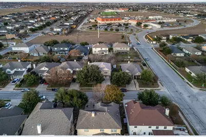 202 Holmstrom Street, Hutto, TX 78634 - Photo 38