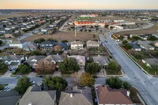 202 Holmstrom St, Hutto, TX 78634 - Photo 38