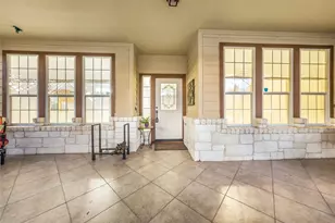 202 Holmstrom St, Hutto, TX 78634 - Photo 6