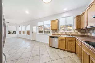 202 Holmstrom St, Hutto, TX 78634 - Photo 18