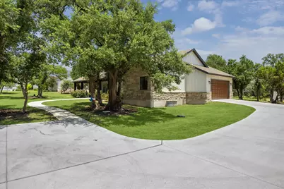 117 Esperanza Petal Pass, Liberty Hill, TX 78642 - Photo 2