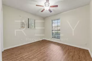 205 W William Cannon Dr, Austin, TX 78745 - Photo 14