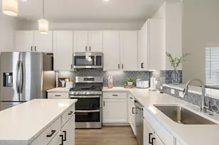 201 Crystal Brook Dr, Liberty Hill, TX 78642 - Photo 14