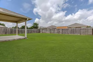 105 Balsam St, Hutto, TX 78634 - Photo 24