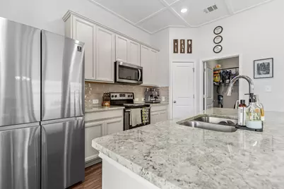 105 Balsam Street, Hutto, TX 78634 - Photo 2