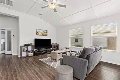 105 Balsam Street, Hutto, TX 78634 - Photo 8