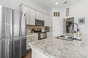 105 Balsam St, Hutto, TX 78634 - Photo 2