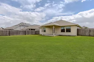105 Balsam St, Hutto, TX 78634 - Photo 26