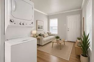 204 E 30th St, Austin, TX 78705 - Photo 2