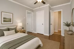 204 E 30th St, Austin, TX 78705 - Photo 4