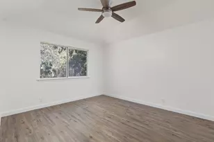 5708 Lark Creek Dr, Austin, TX 78744 - Photo 12