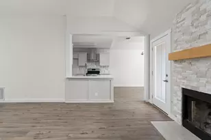 5708 Lark Creek Dr, Austin, TX 78744 - Photo 6