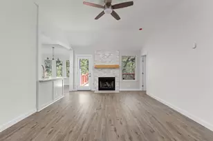 5708 Lark Creek Dr, Austin, TX 78744 - Photo 4