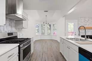 5708 Lark Creek Dr, Austin, TX 78744 - Photo 10