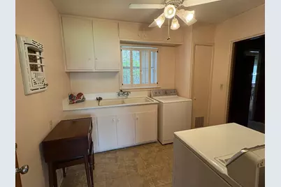 393 N Manse Avenue, Giddings, TX 78942 - Photo 28
