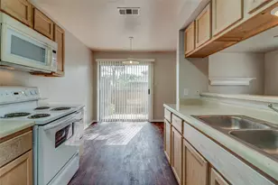 2211 Creekside C Ln, Georgetown, TX 78626 - Photo 10