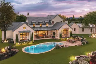 913 The Trails Pkwy, Horseshoe Bay, TX 78657 - Photo 2