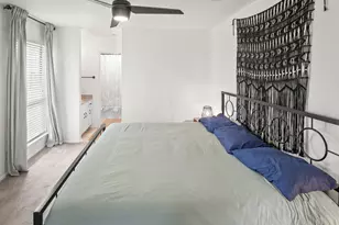 512 Mulberry Dr, Austin, TX 78745 - Photo 14