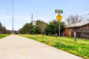 2408 Ventura Dr, Austin, TX 78741 - Photo 26