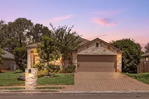 1918 Stonehaven, San Marcos, TX 78666 - Photo 2